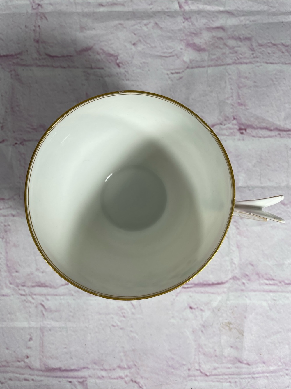 Vintage Floral and Butterfly Gold Trim Porcelain Teacup and Saucer Set - Picture 10 of 11